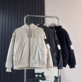 Veste à capuchon chaude Stone Island avec col à fourrure-5188  