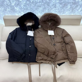 MaxMara veste en bas réversible avec capuche à fourrure et taille élastique-5348  