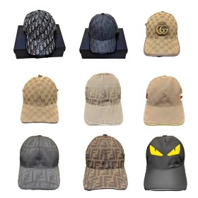 Dior, Gucci, Fendi chapeau (style 40)