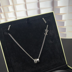 Louis Vuitton LV plaqué argent bague de lettre collier-3604  