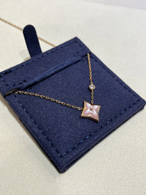 Louis Vuitton LV Rose Mère de perle Floral Diamant Collier en or rose-3726  