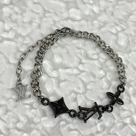 Louis Vuitton LV lettres et bracelet décoration florale-3869